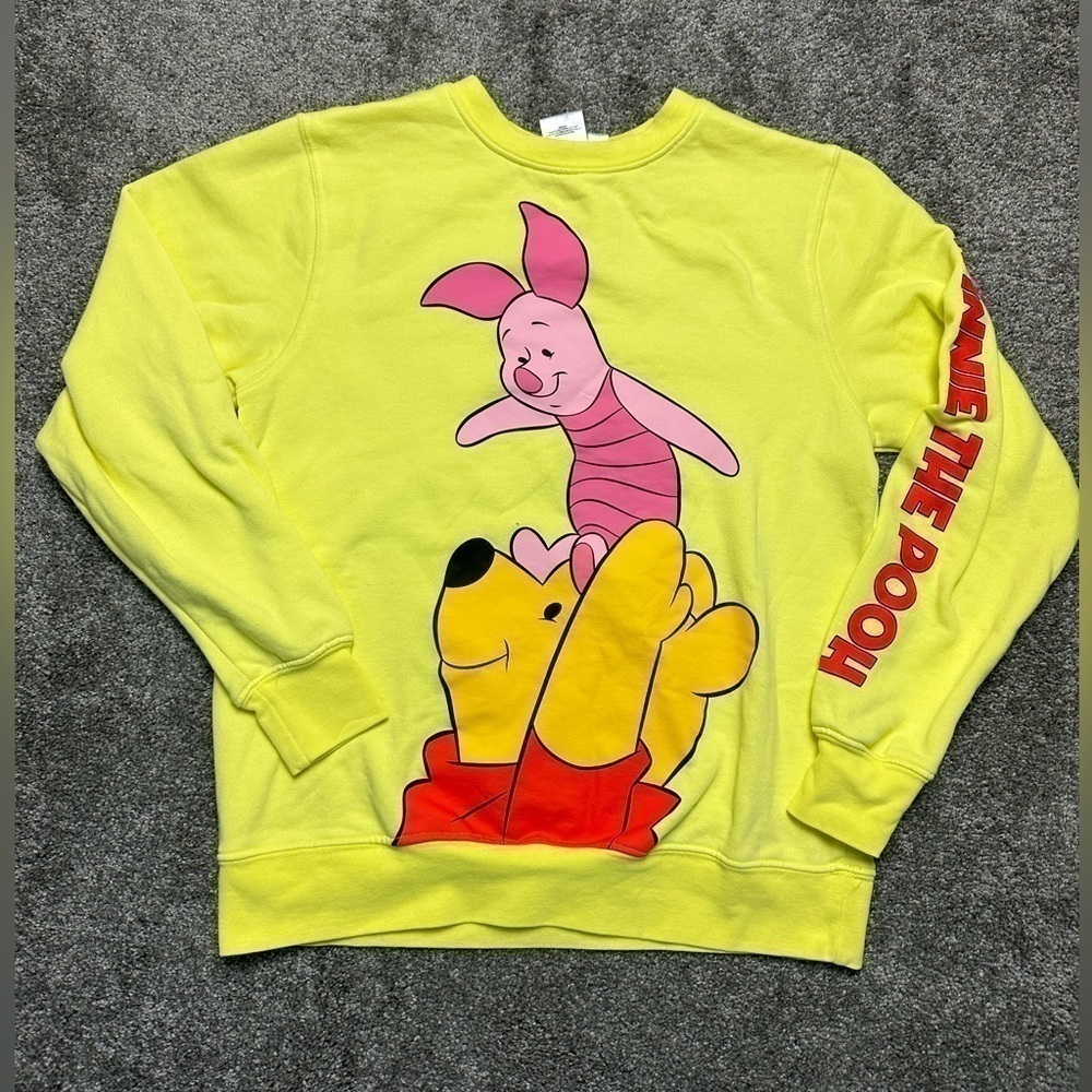 Woman’s Winnie the Pooh Disney pull over XS - Picture 1 of 4
